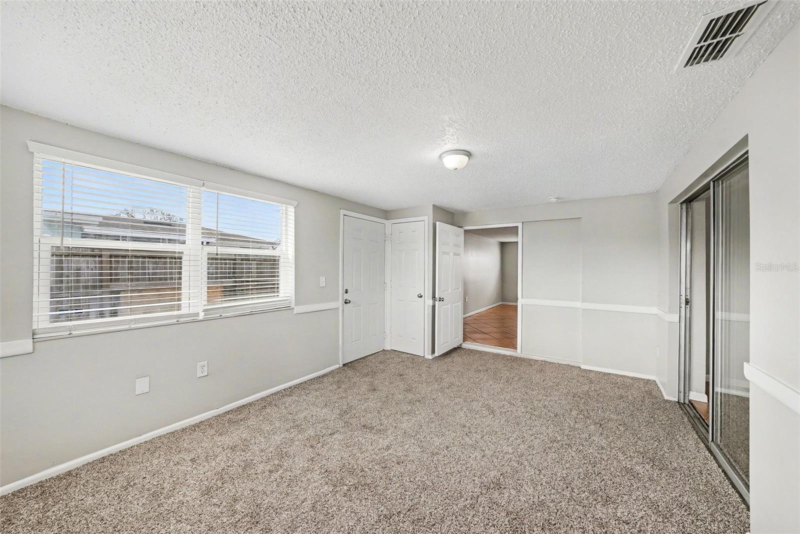 EMBASSY HILLS - Residential