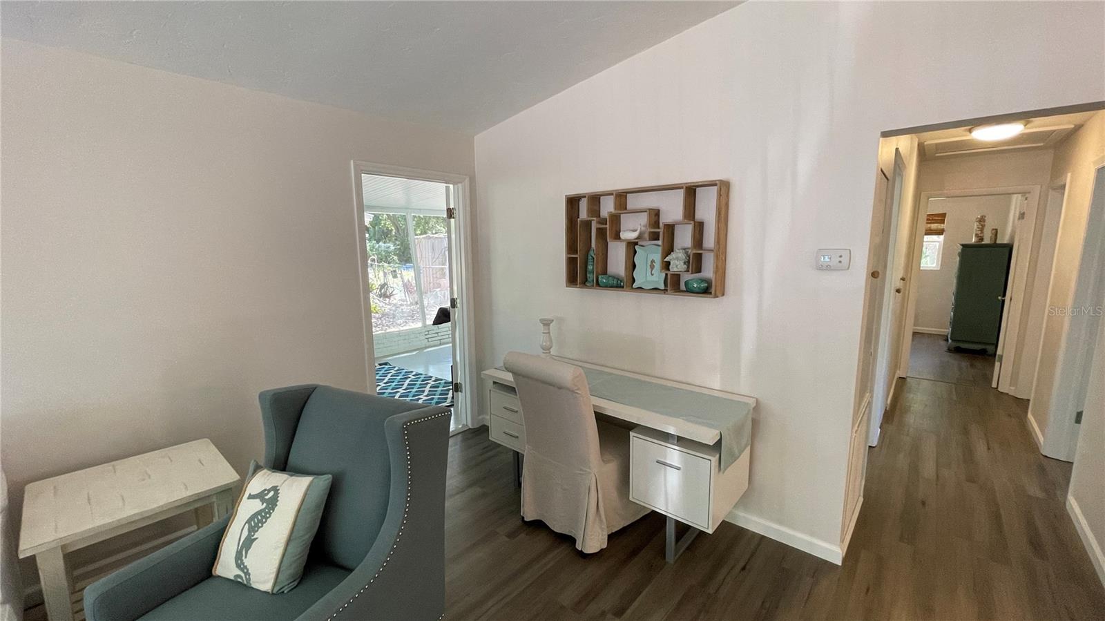 PAVER PARK ESTATES - Residential Lease