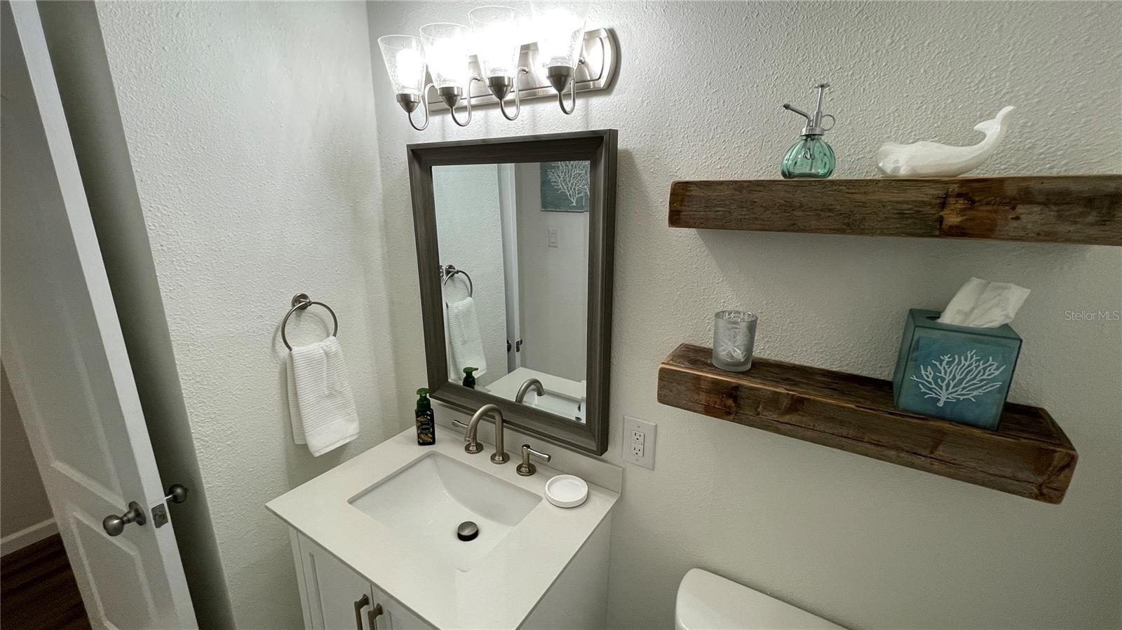 PAVER PARK ESTATES - Residential Lease