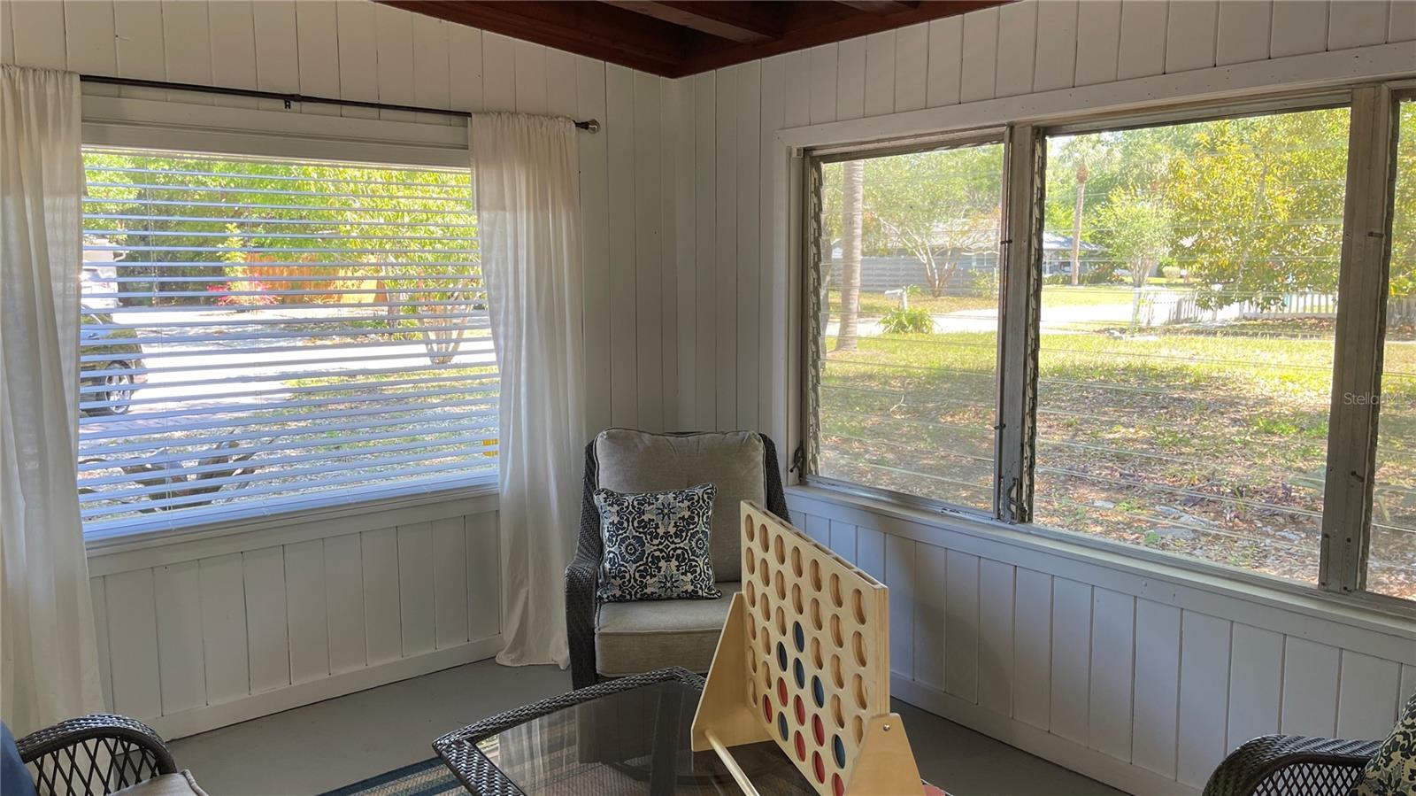 PAVER PARK ESTATES - Residential Lease