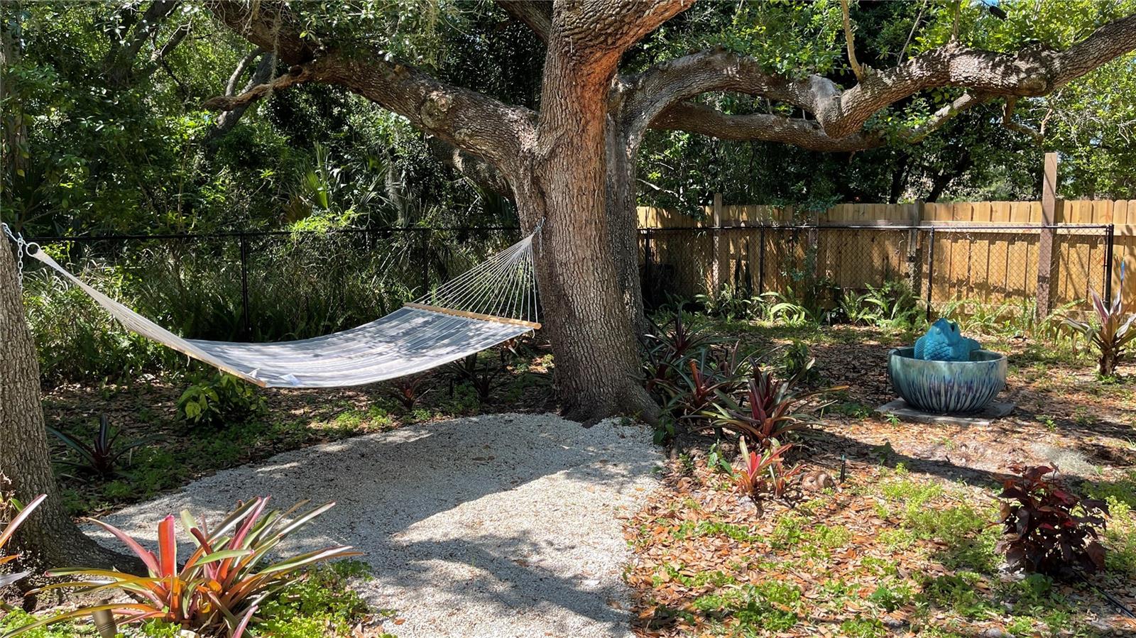 PAVER PARK ESTATES - Residential Lease