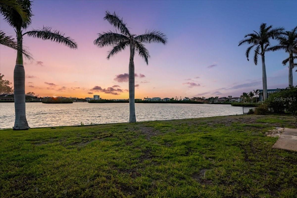 Island Vibes Without the Island Hassle – Build Your Dream Coastal Escape
Rare opportunity to own a 12,533 sq ft waterfront lot just minutes from world-famous Siesta Key. This expansive 102 x 120 ft homesite offers 102 feet of concrete seawall frontage along the Intracoastal Waterway—ideal for boating, paddleboarding, or simply soaking in the serene views. Positioned at the end of a quiet cul-de-sac and surrounded by multi-million-dollar estates, this property promises privacy, prestige, and endless potential.
Enjoy unobstructed sunset views over Sarasota Bay from your future backyard oasis. With direct water access, you’ll be launching your boat or enjoying cocktails by the water in no time. Located less than a mile from Crescent Beach and Siesta Key, you’ll experience the best of island living—without the tourist congestion.
Whether you’re looking to build a year-round residence or a luxurious vacation retreat, this lot offers the ultimate Florida lifestyle—close to top-rated schools, shopping, dining, and just minutes from the powdery white sands of Siesta Key Beach.
Survey available. Contact us today to walk the property and explore the possibilities.
