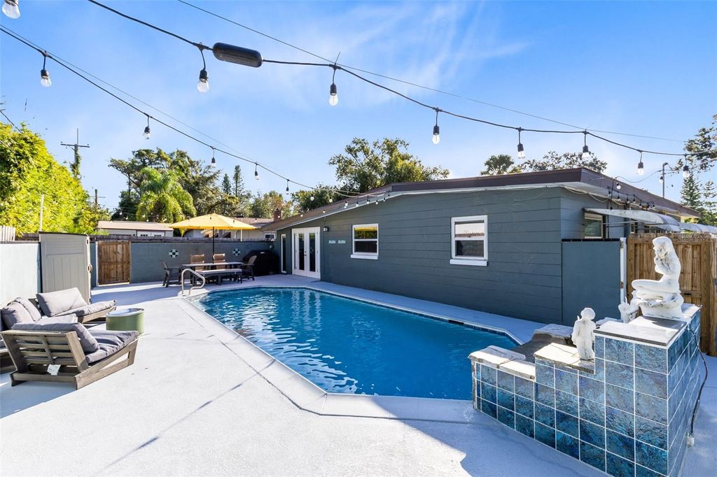 Photo of 2811 Eastern Parkway, Winter Park, FL 32789 (MLS # O6365983)