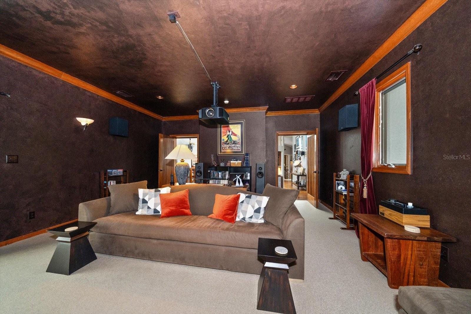 COUNTRY WOODS - Residential