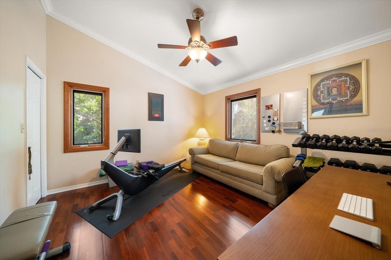 COUNTRY WOODS - Residential