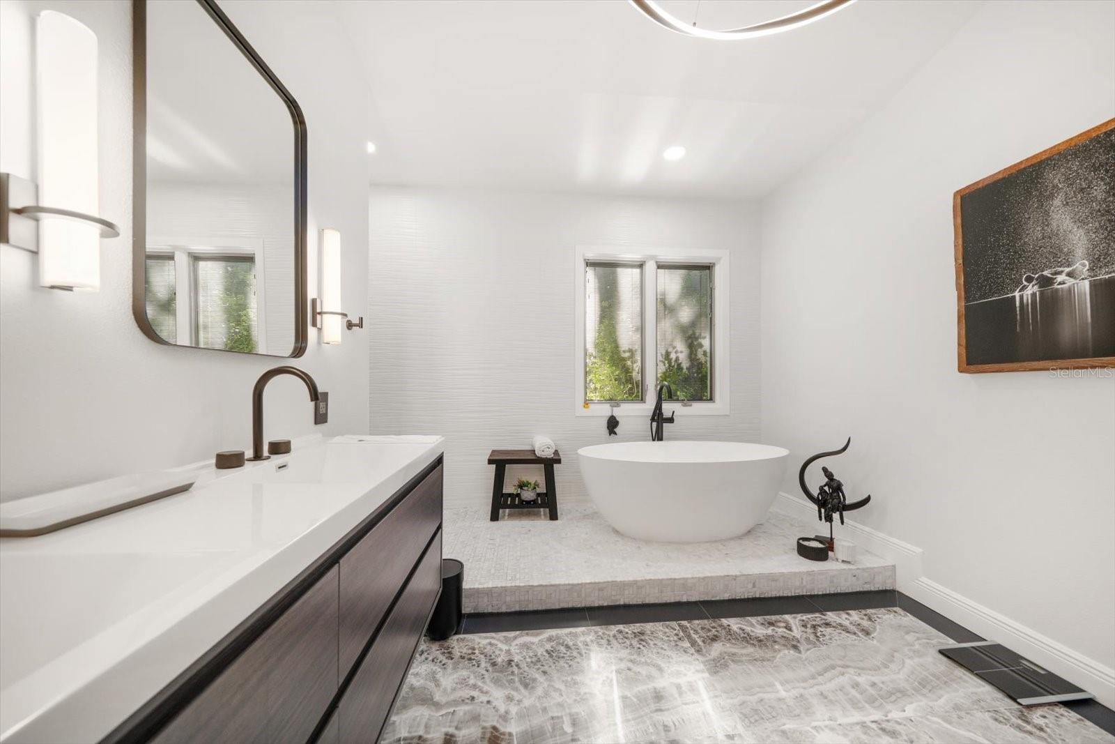 COUNTRY WOODS - Residential