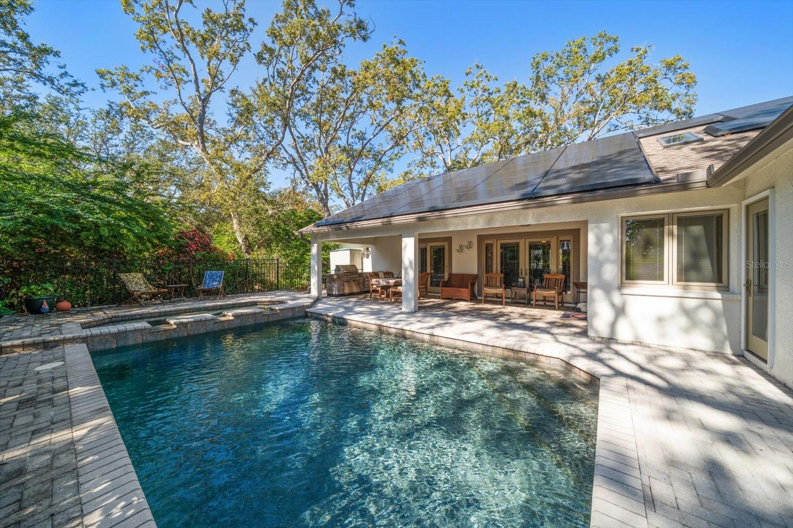 COUNTRY WOODS - Residential