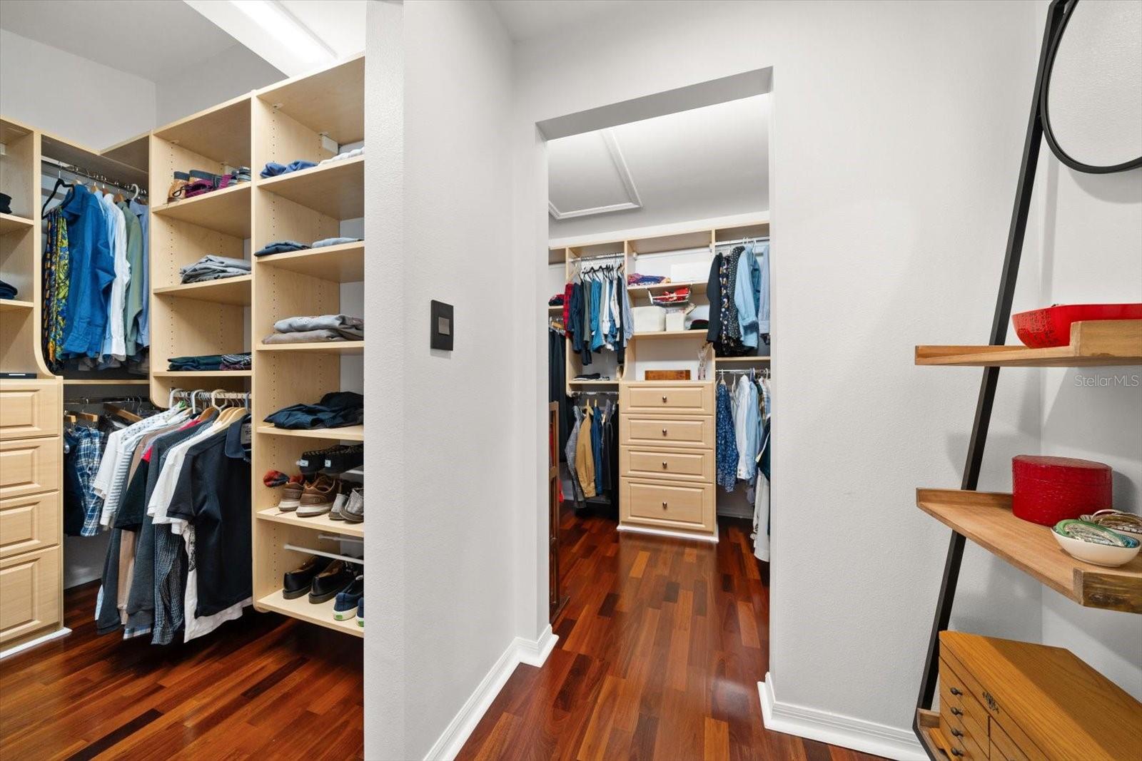 COUNTRY WOODS - Residential