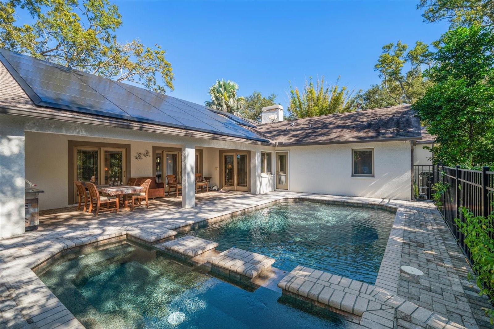 COUNTRY WOODS - Residential