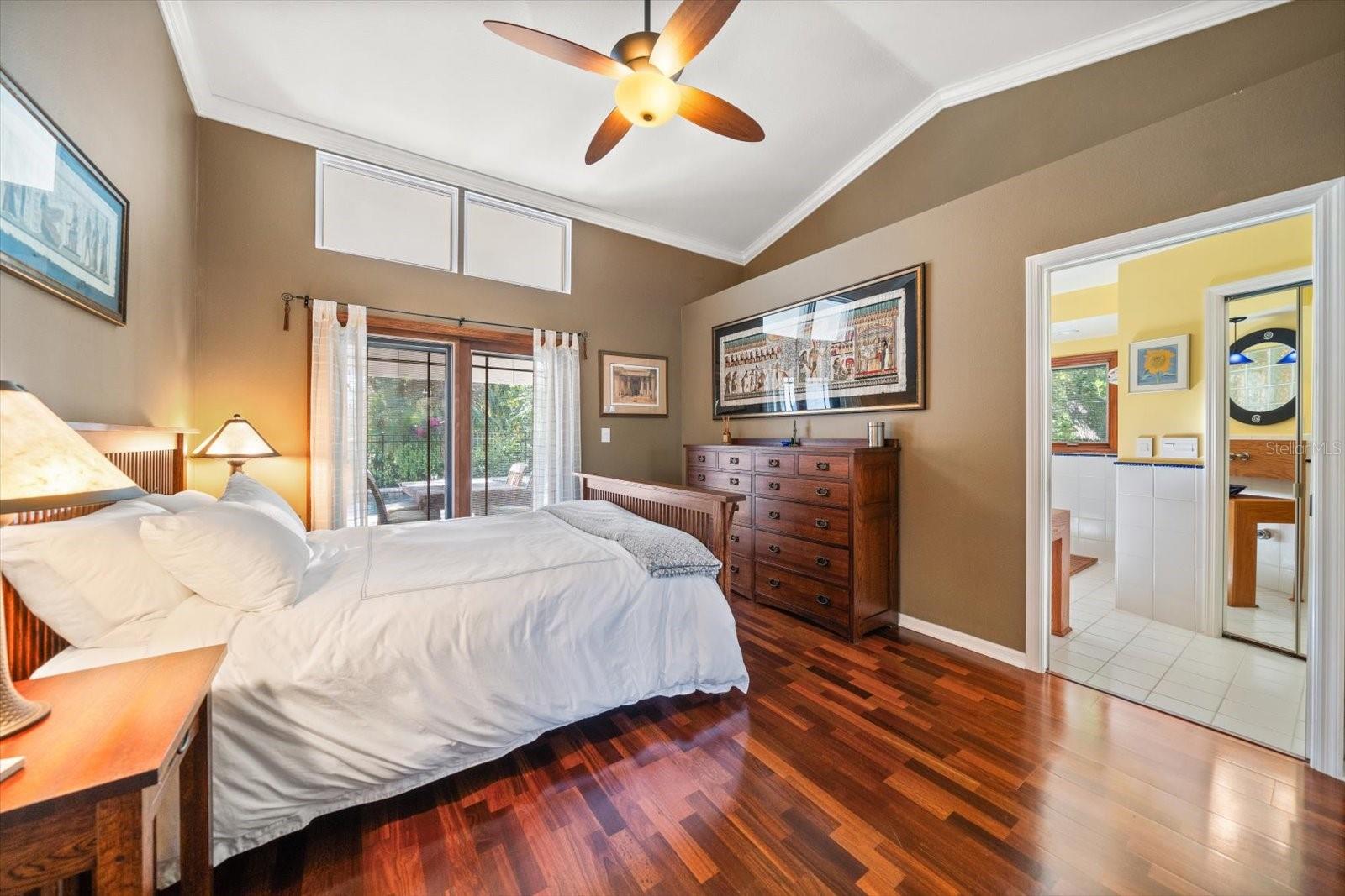 COUNTRY WOODS - Residential