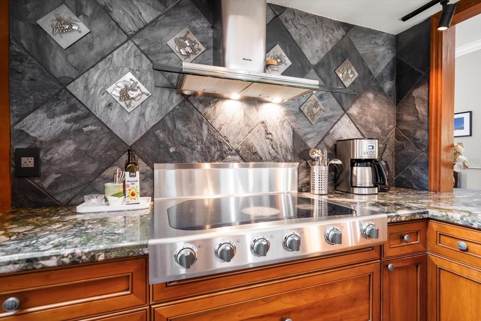 COUNTRY WOODS - Residential