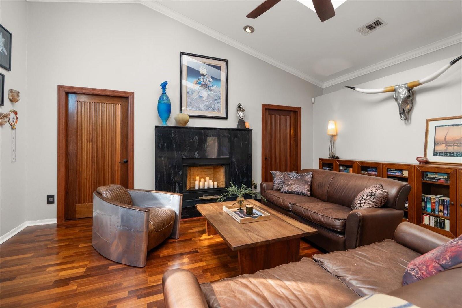 COUNTRY WOODS - Residential