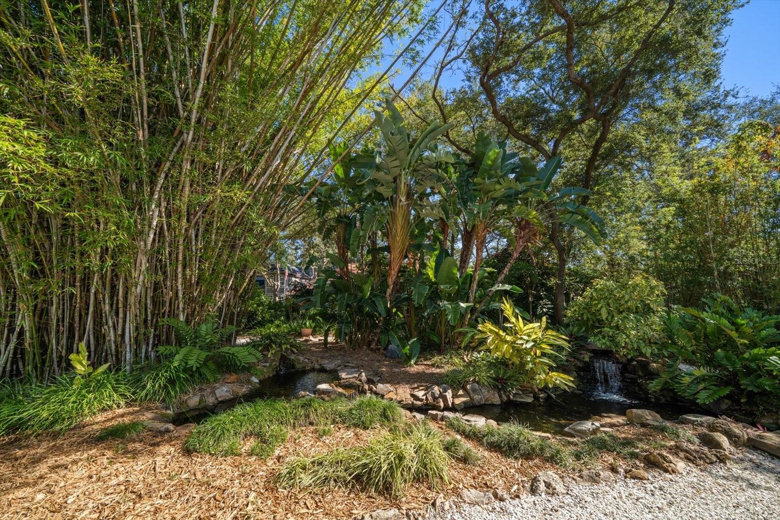 COUNTRY WOODS - Residential