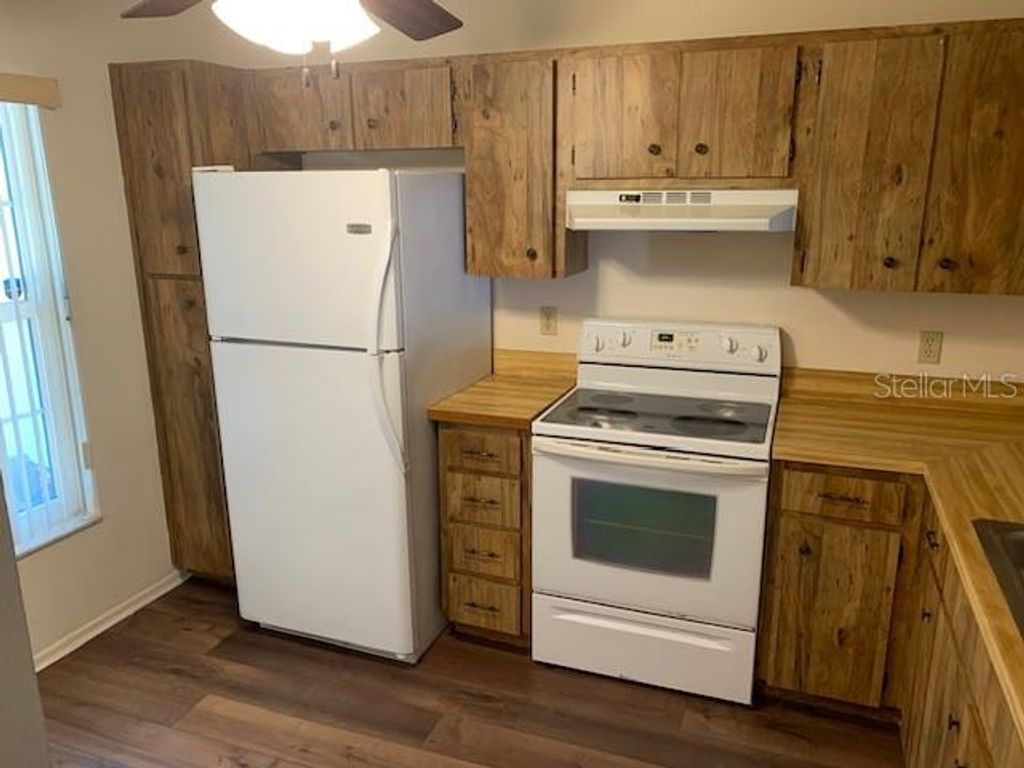 Photo of 285 Rogers Court, Safety Harbor, FL 34695 (MLS # TB8503071)