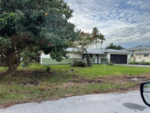 A home in CRYSTAL RIVER