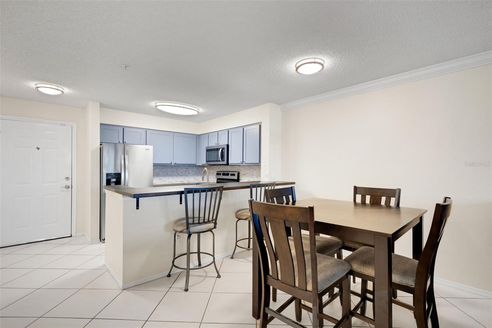 2400 FEATHER SOUND DRIVE 924