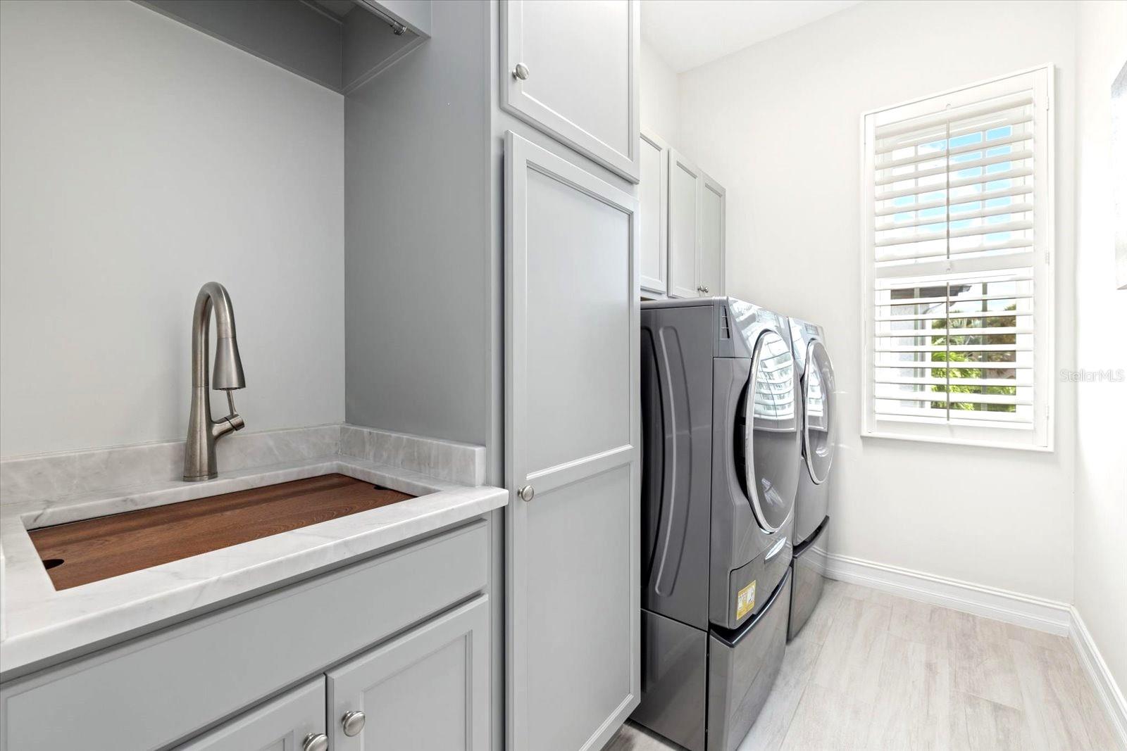 MANGROVE POINTE SUB - Residential