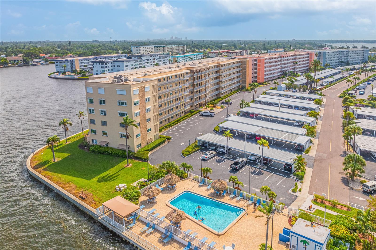 6075 SHORE BOULEVARD S 501