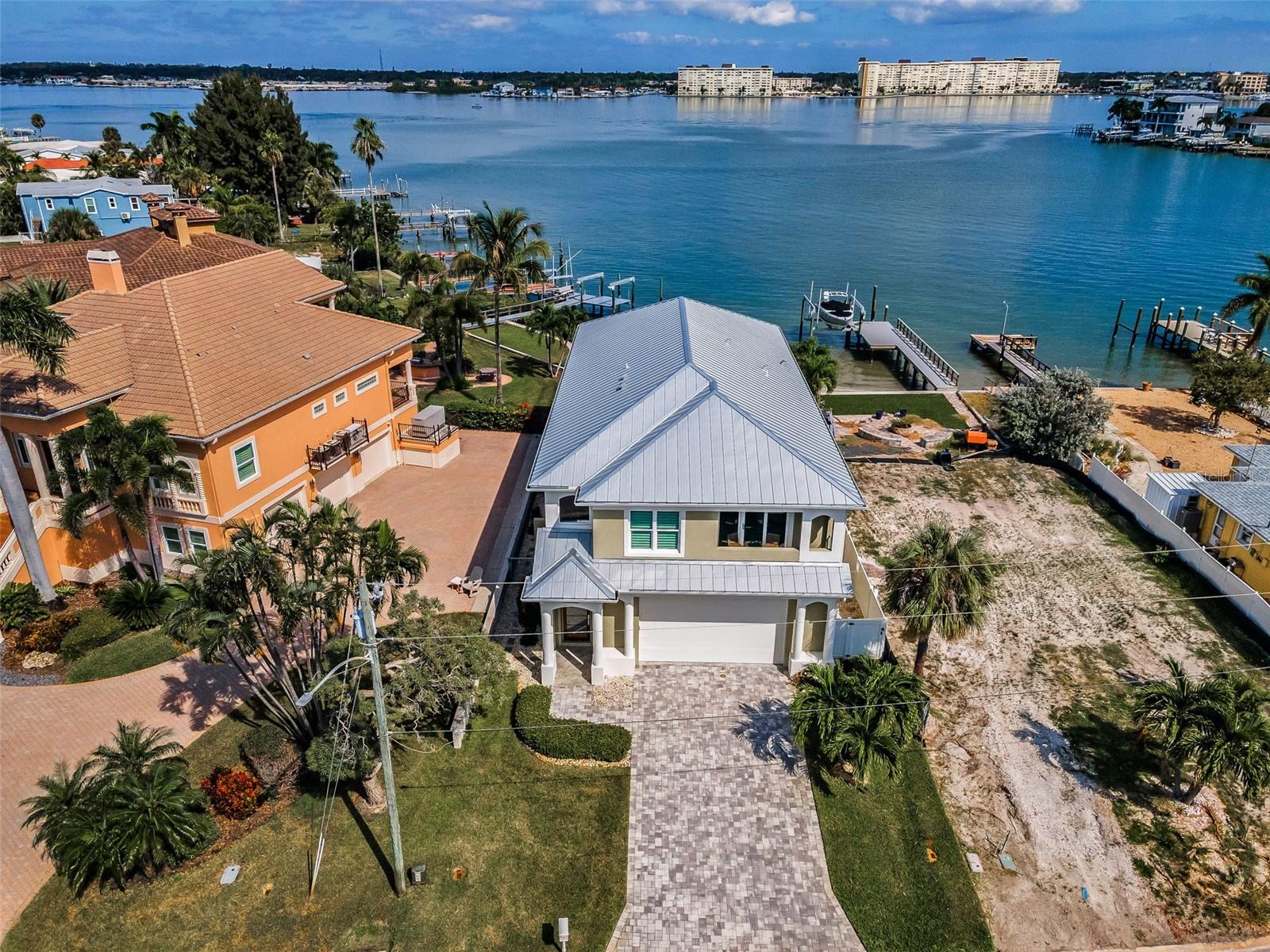 LONE PALM BEACH 4TH ADD - Residential