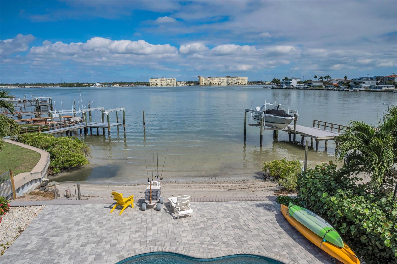 LONE PALM BEACH 4TH ADD - Residential