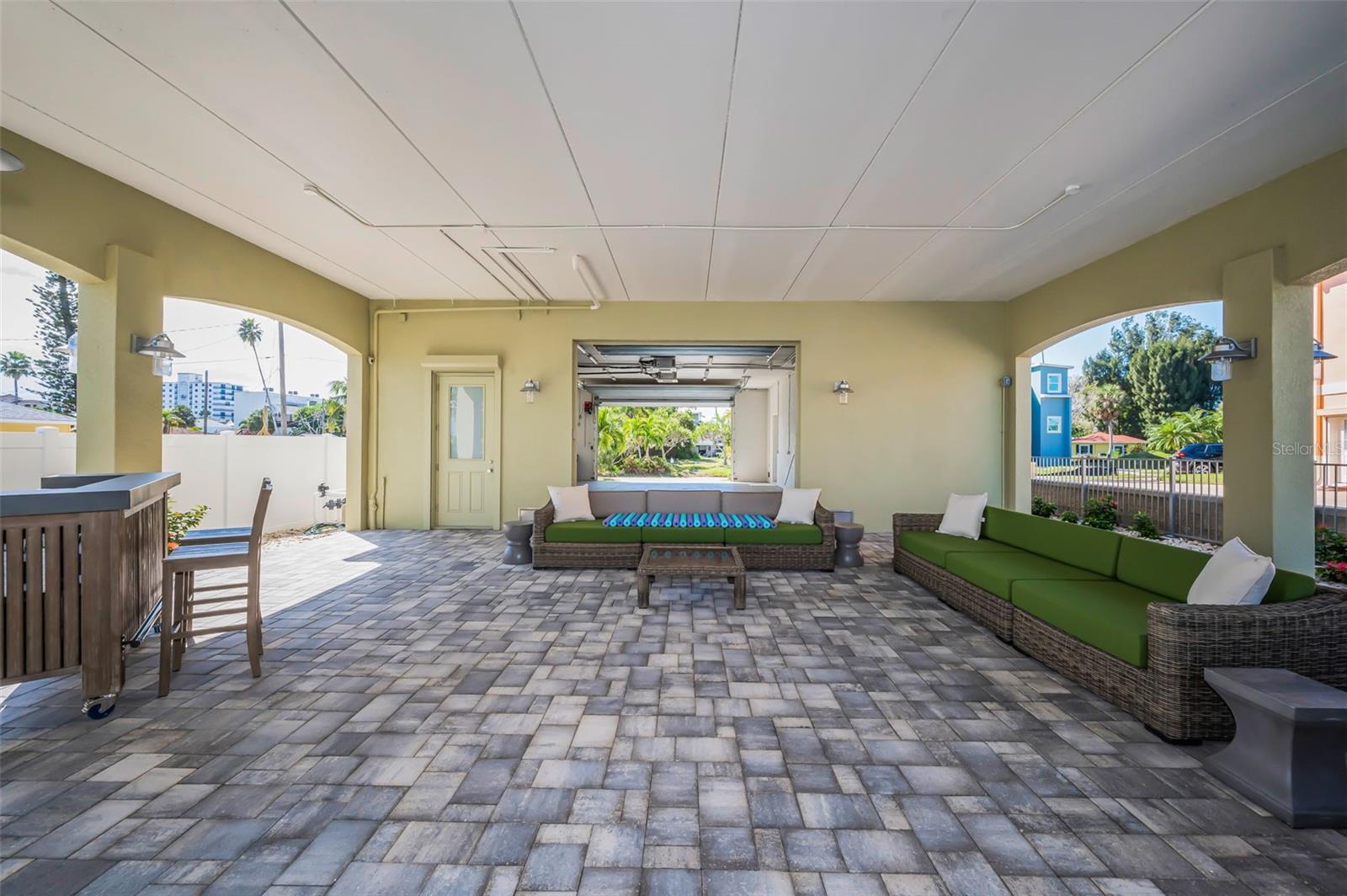 LONE PALM BEACH 4TH ADD - Residential