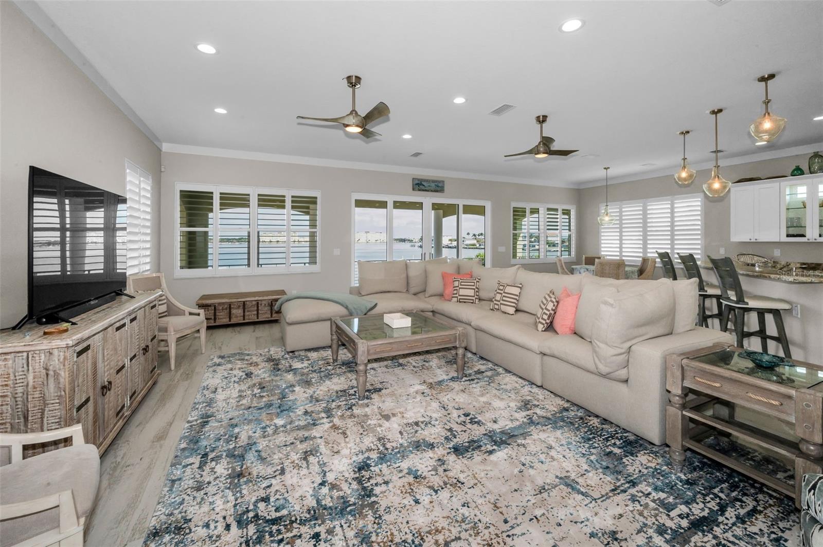 LONE PALM BEACH 4TH ADD - Residential