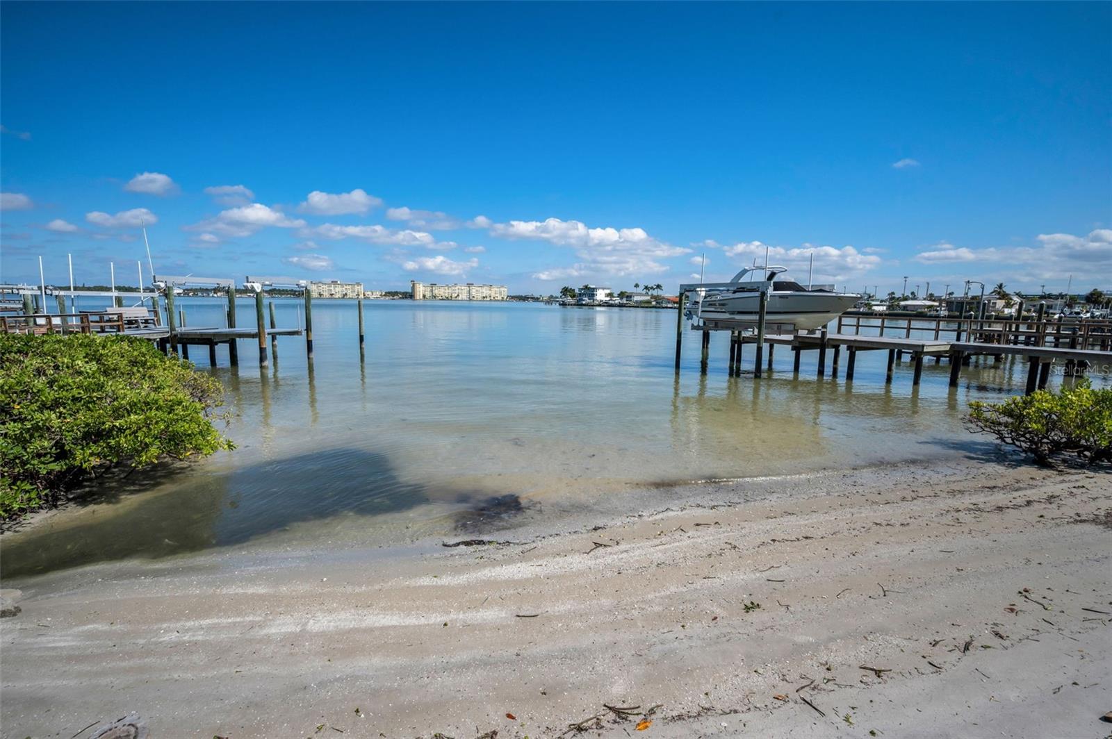 LONE PALM BEACH 4TH ADD - Residential