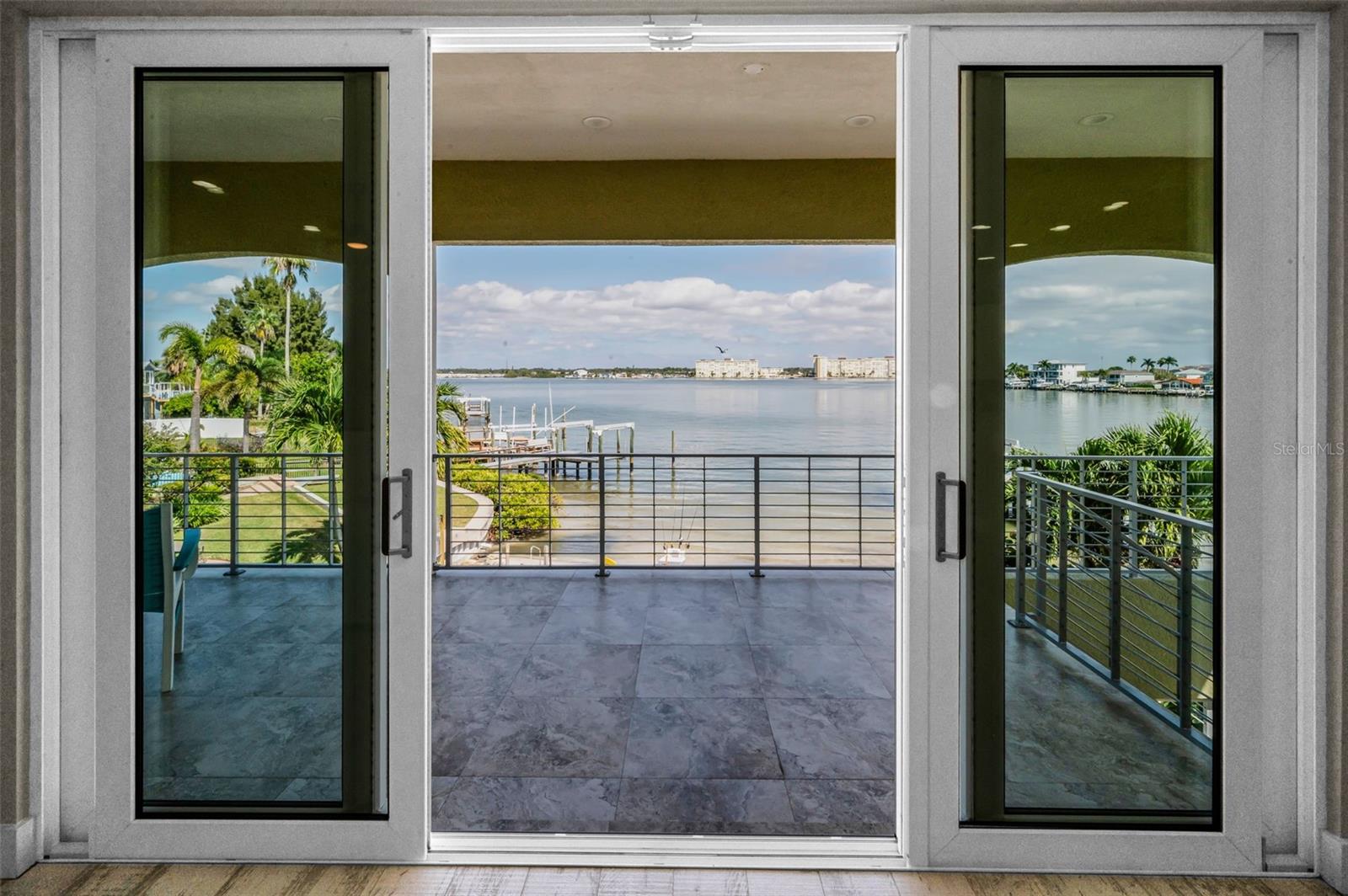 LONE PALM BEACH 4TH ADD - Residential