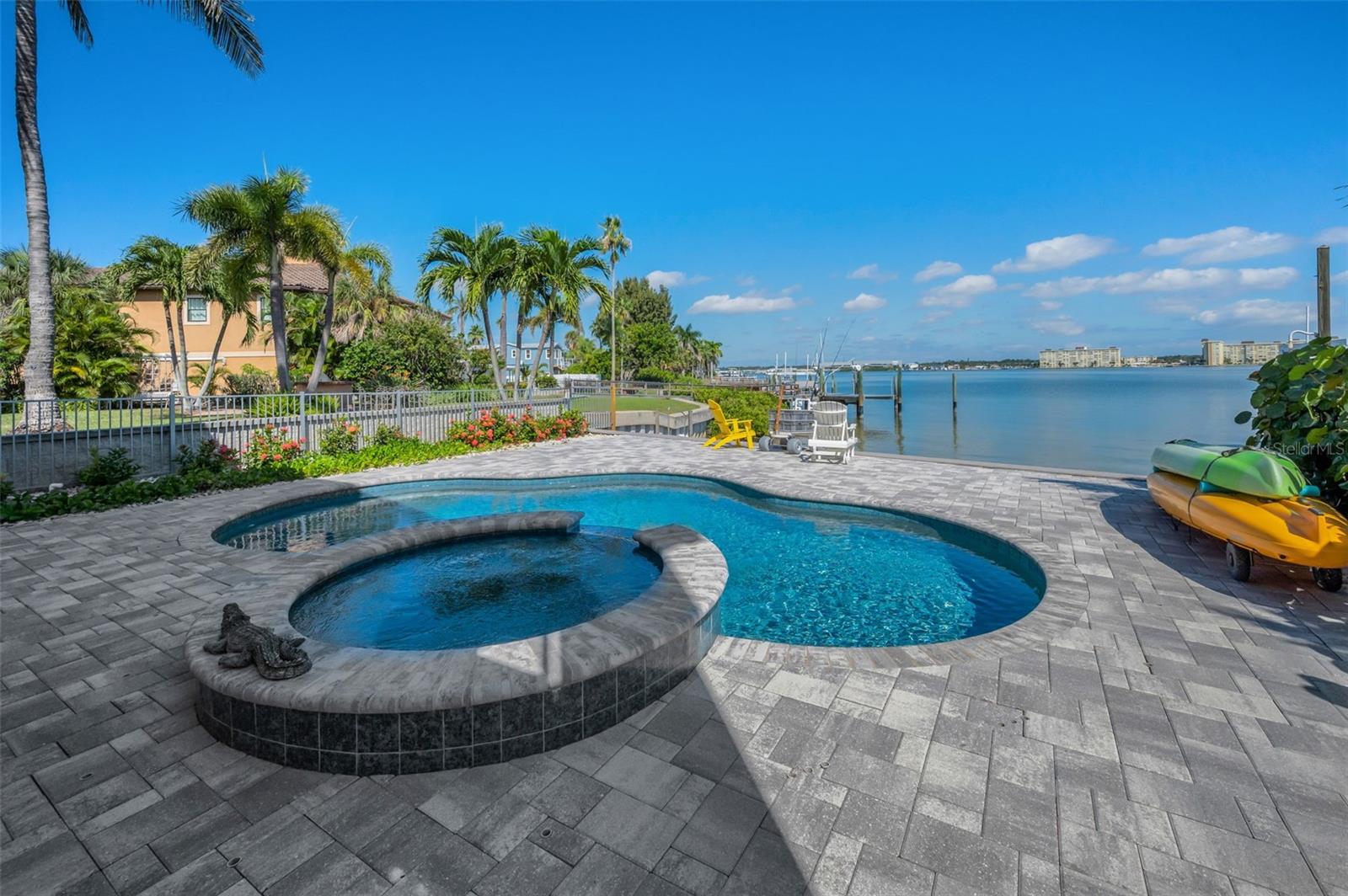 LONE PALM BEACH 4TH ADD - Residential