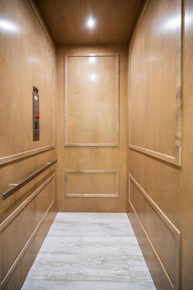 LONE PALM BEACH 4TH ADD - Residential