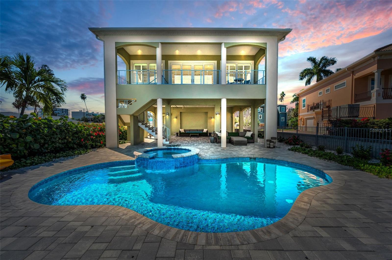 LONE PALM BEACH 4TH ADD - Residential