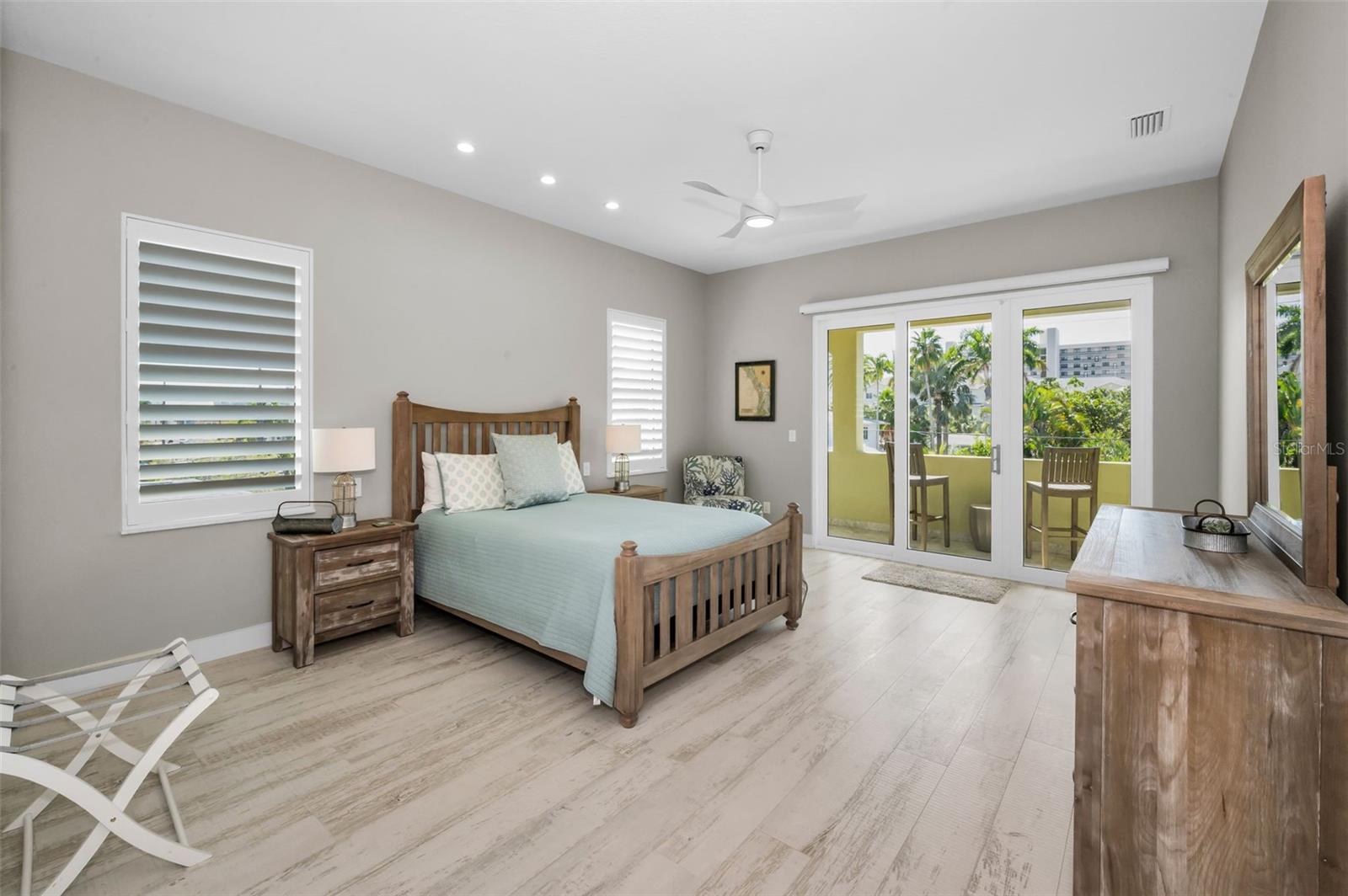 LONE PALM BEACH 4TH ADD - Residential