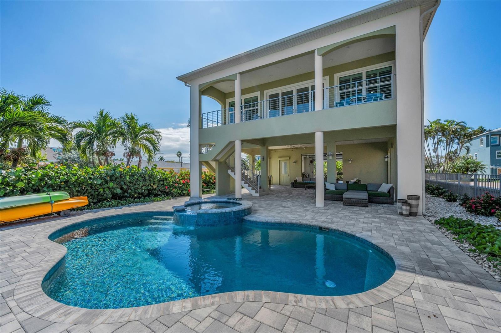 LONE PALM BEACH 4TH ADD - Residential