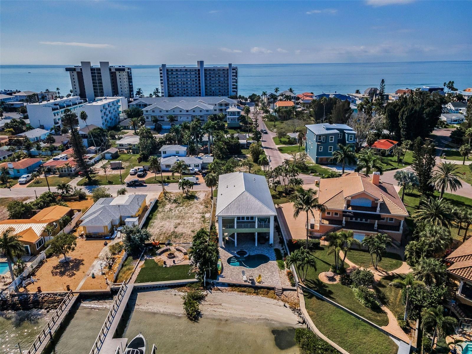 LONE PALM BEACH 4TH ADD - Residential