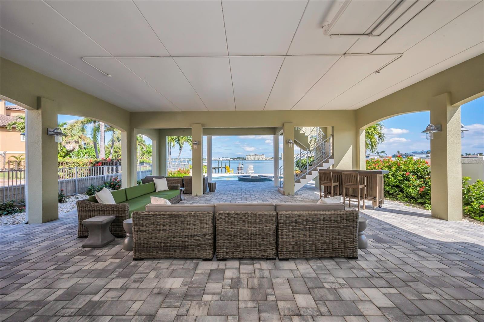 LONE PALM BEACH 4TH ADD - Residential