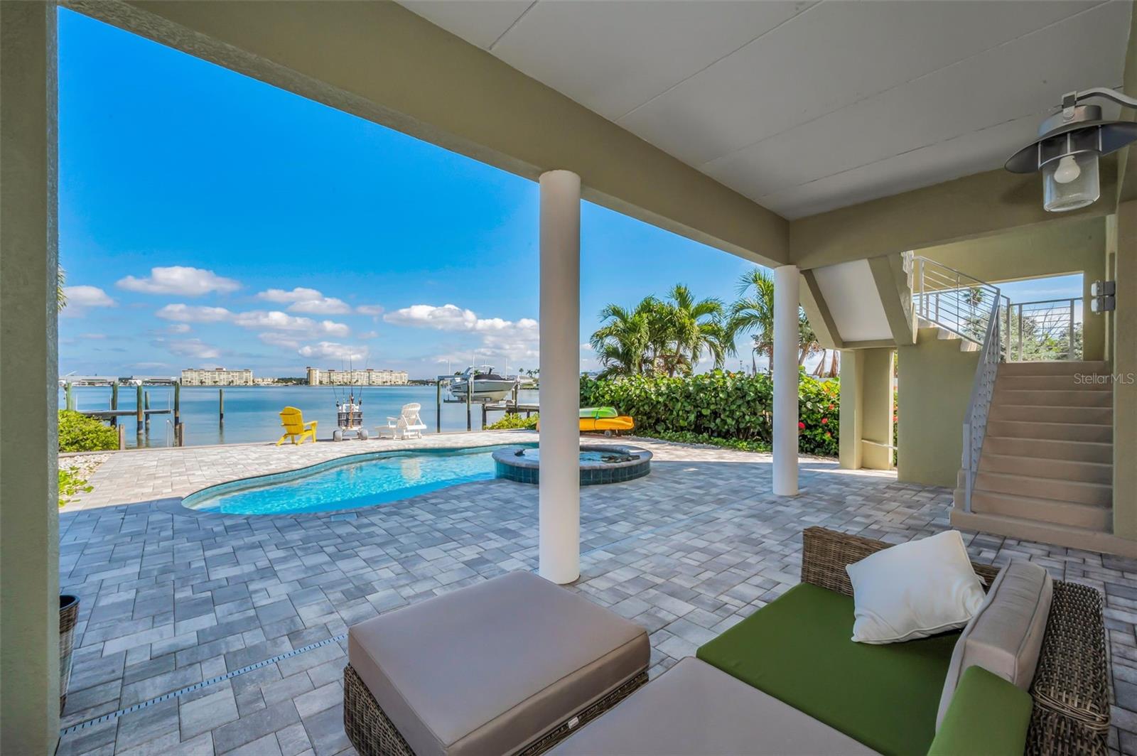 LONE PALM BEACH 4TH ADD - Residential