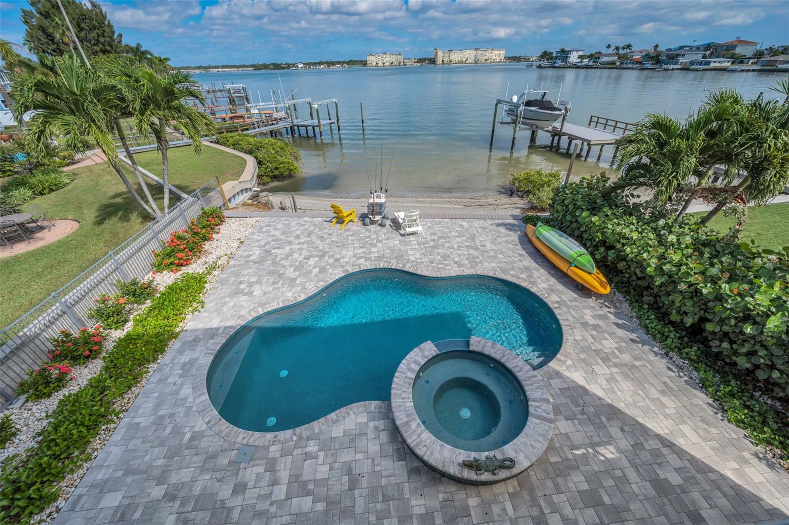 LONE PALM BEACH 4TH ADD - Residential