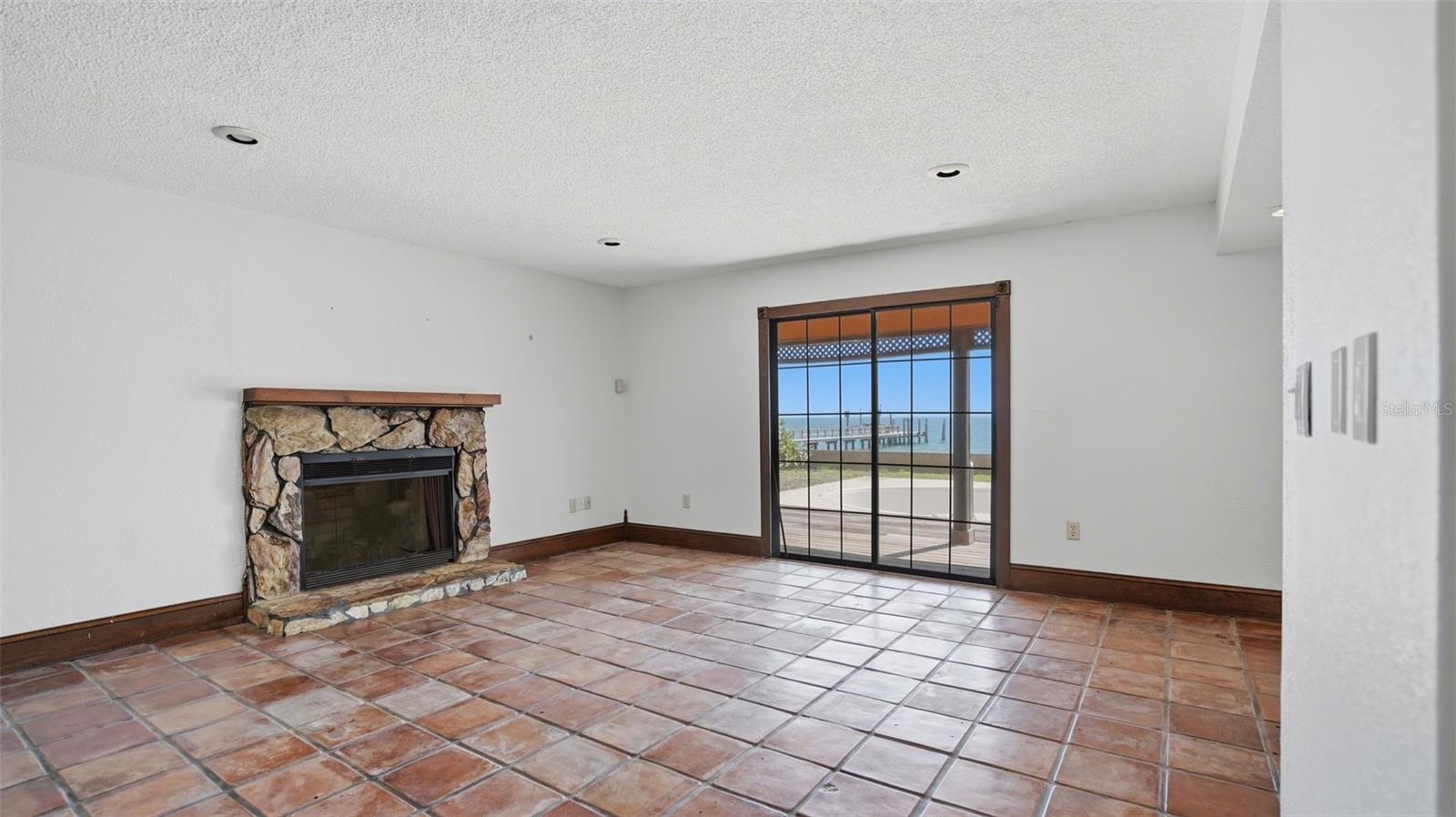 KOS-MAC REP - Residential