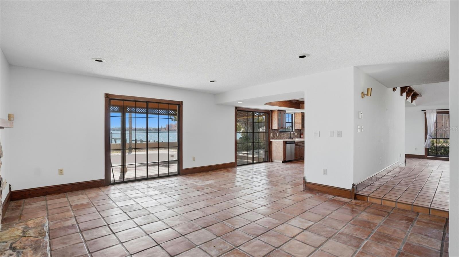 KOS-MAC REP - Residential