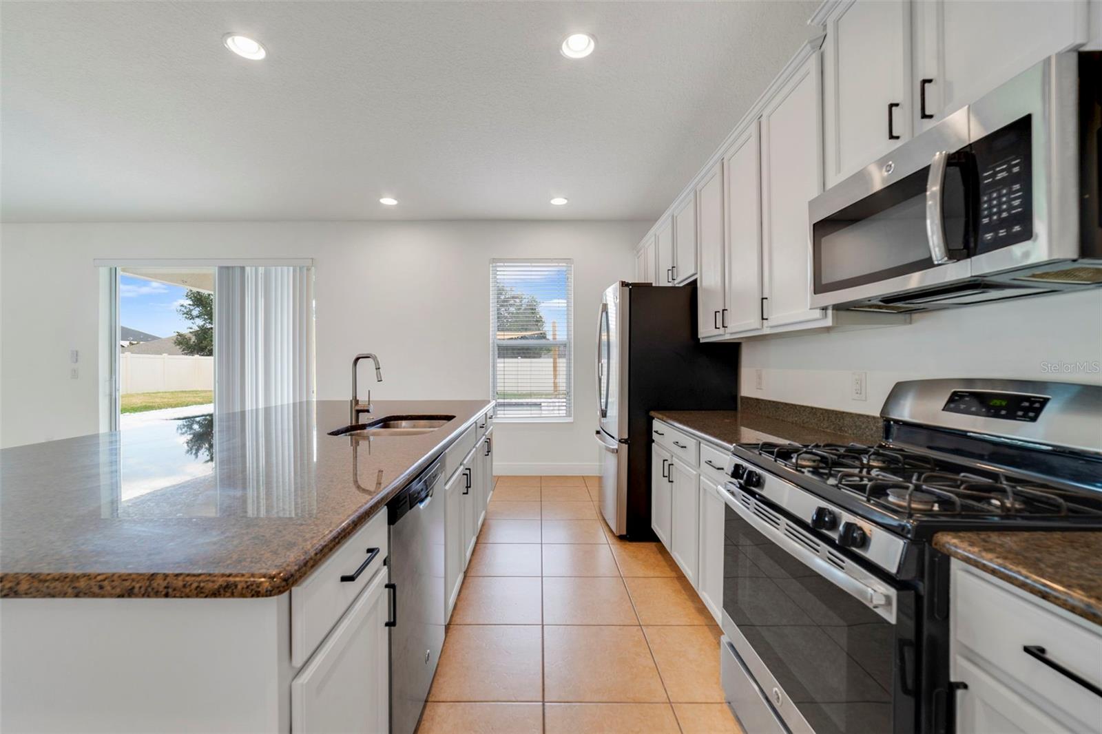 BLACK LAKE PRESERVE - Residential
