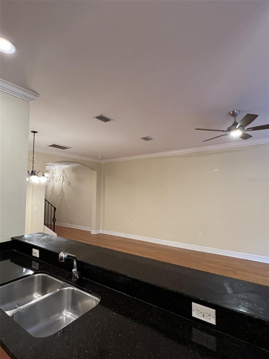 HANSEN MANOR TWNHMS - Residential Lease