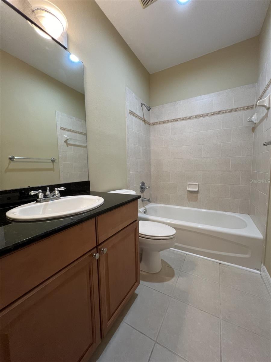 HANSEN MANOR TWNHMS - Residential Lease