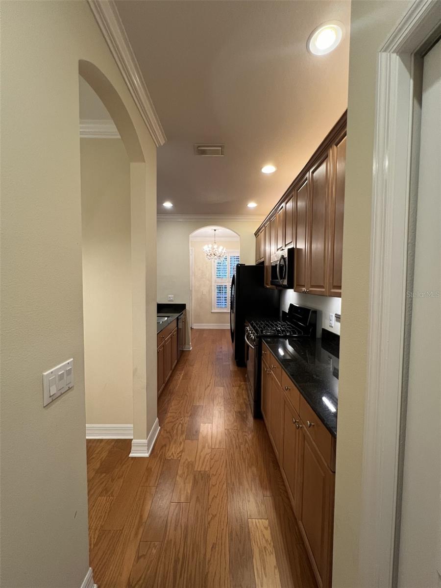 HANSEN MANOR TWNHMS - Residential Lease