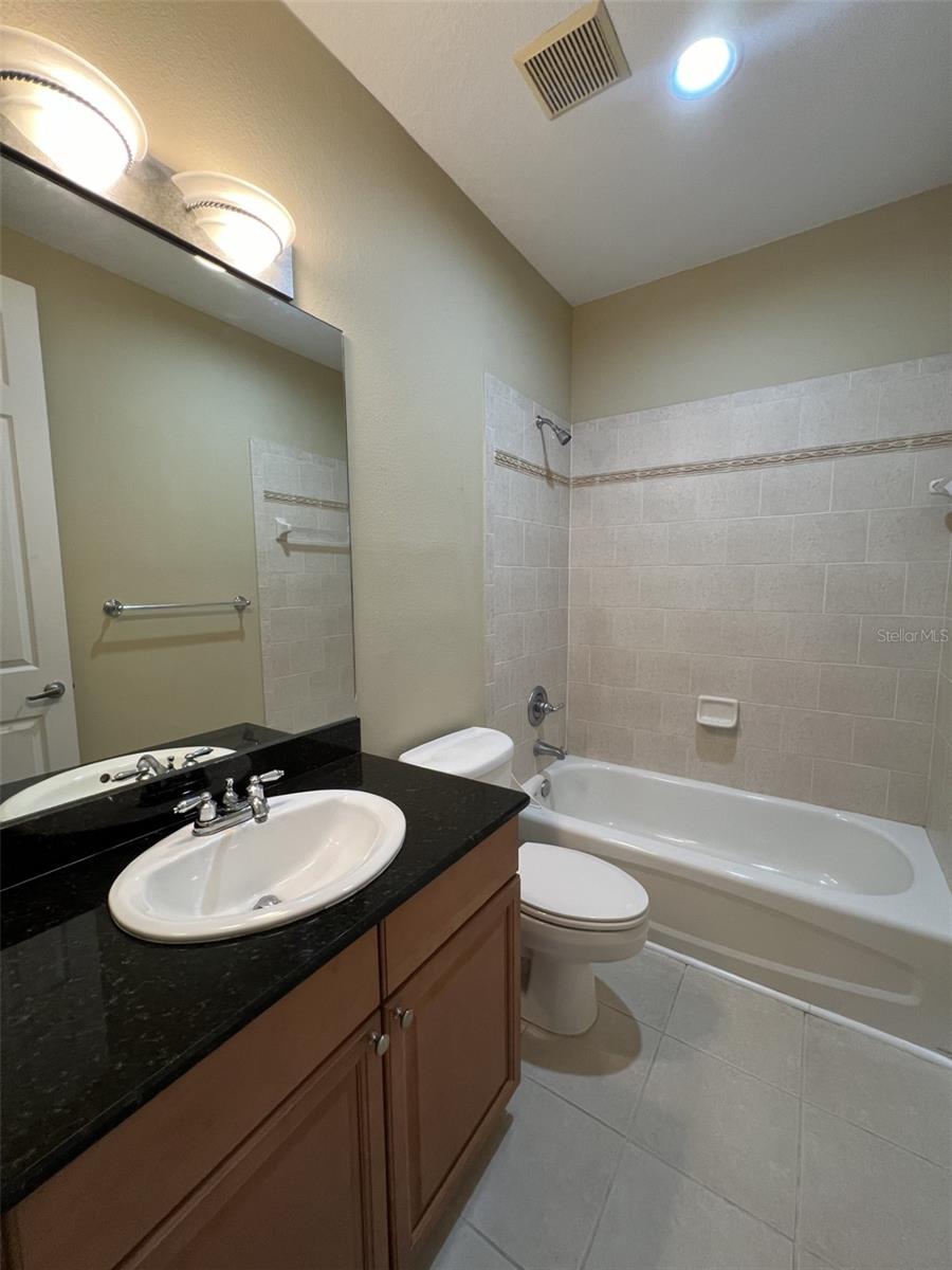HANSEN MANOR TWNHMS - Residential Lease