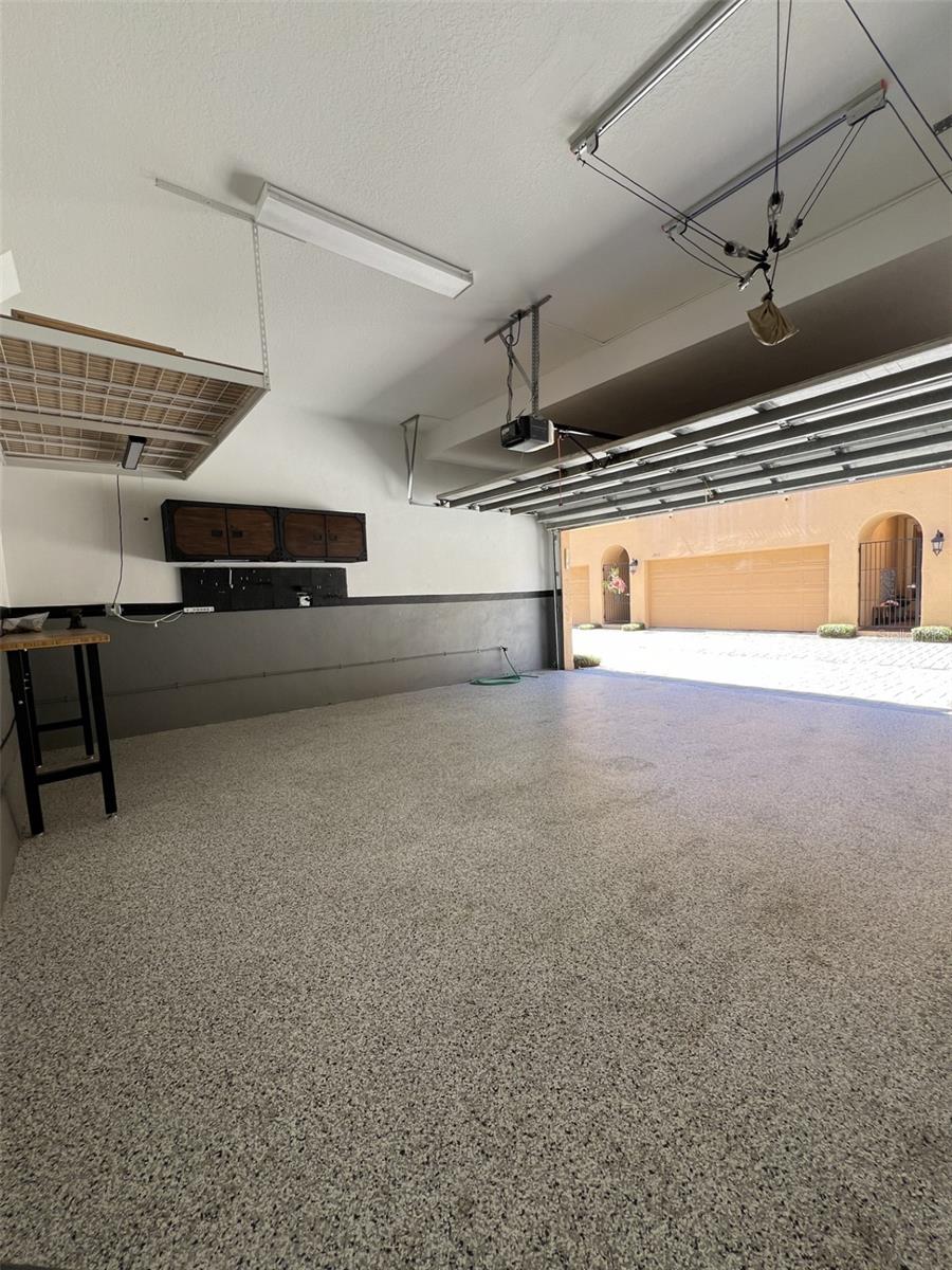 HANSEN MANOR TWNHMS - Residential Lease