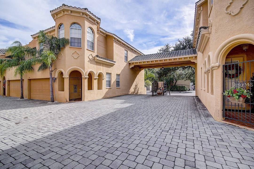 HANSEN MANOR TWNHMS - Residential Lease