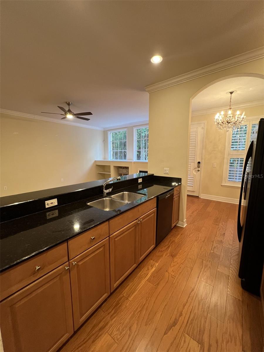 HANSEN MANOR TWNHMS - Residential Lease
