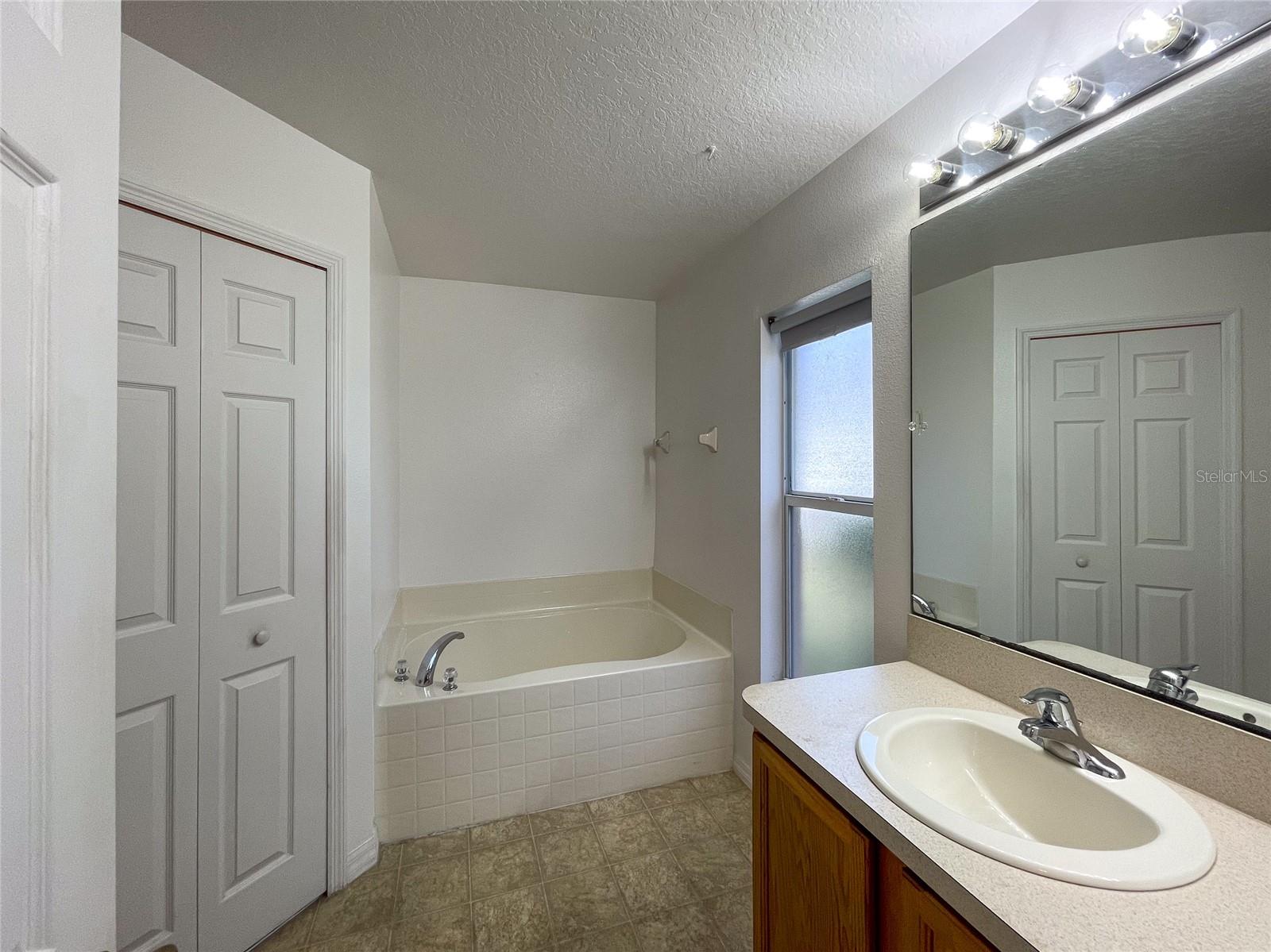 GRAND PRESERVE PH 01 - Residential