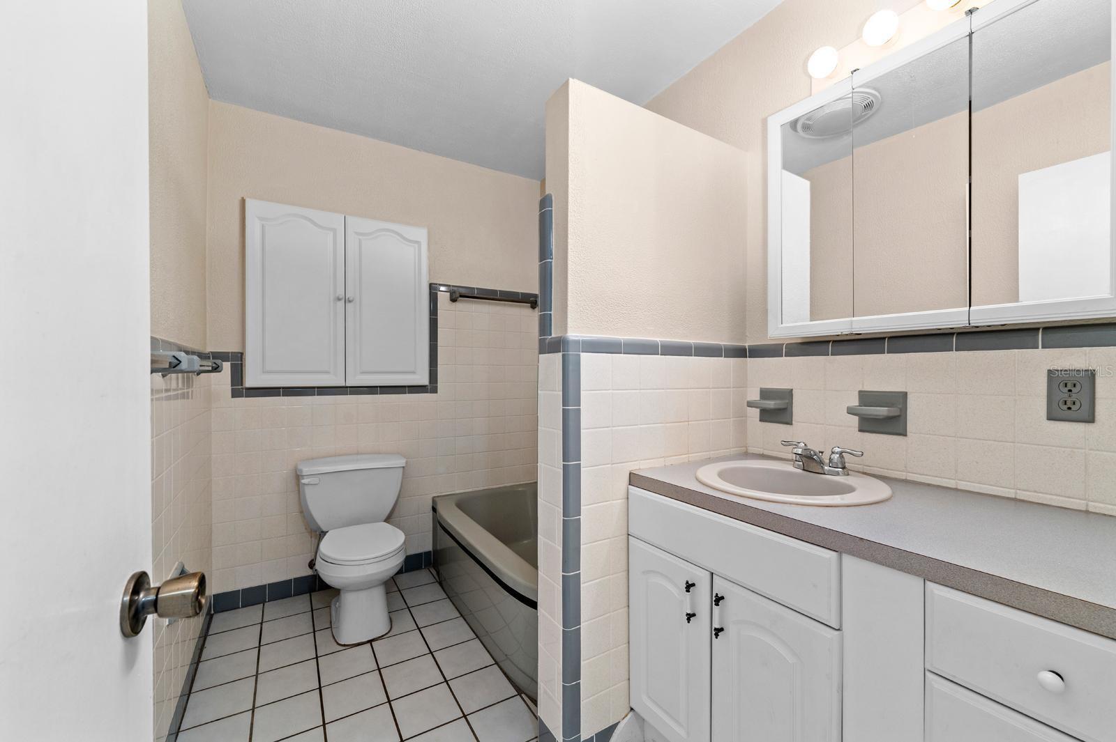 LAKEWOOD ESTATES SEC C - Residential