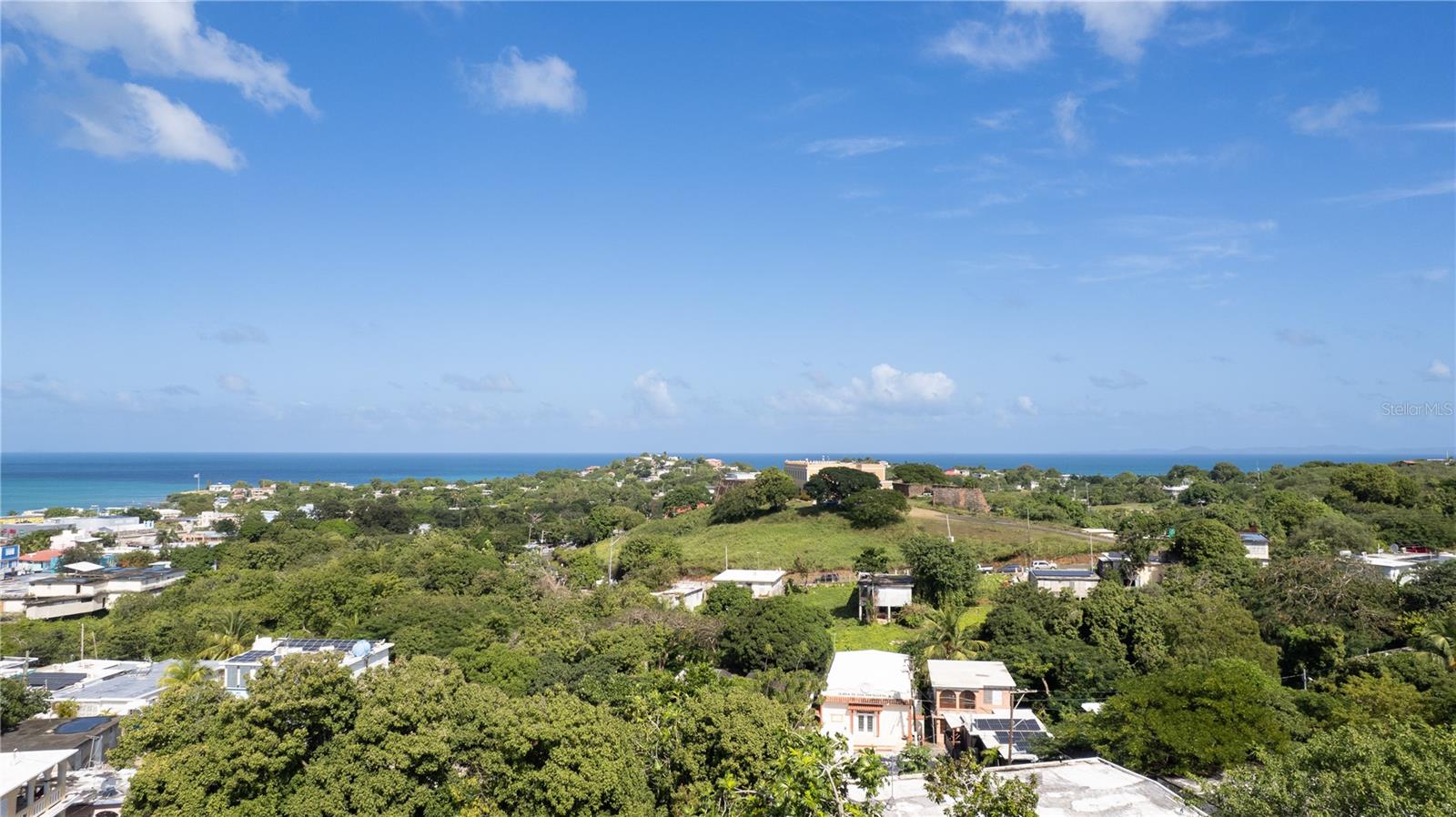 BO. LEGUILLOW, SECTOR MAMBICHE - Residential